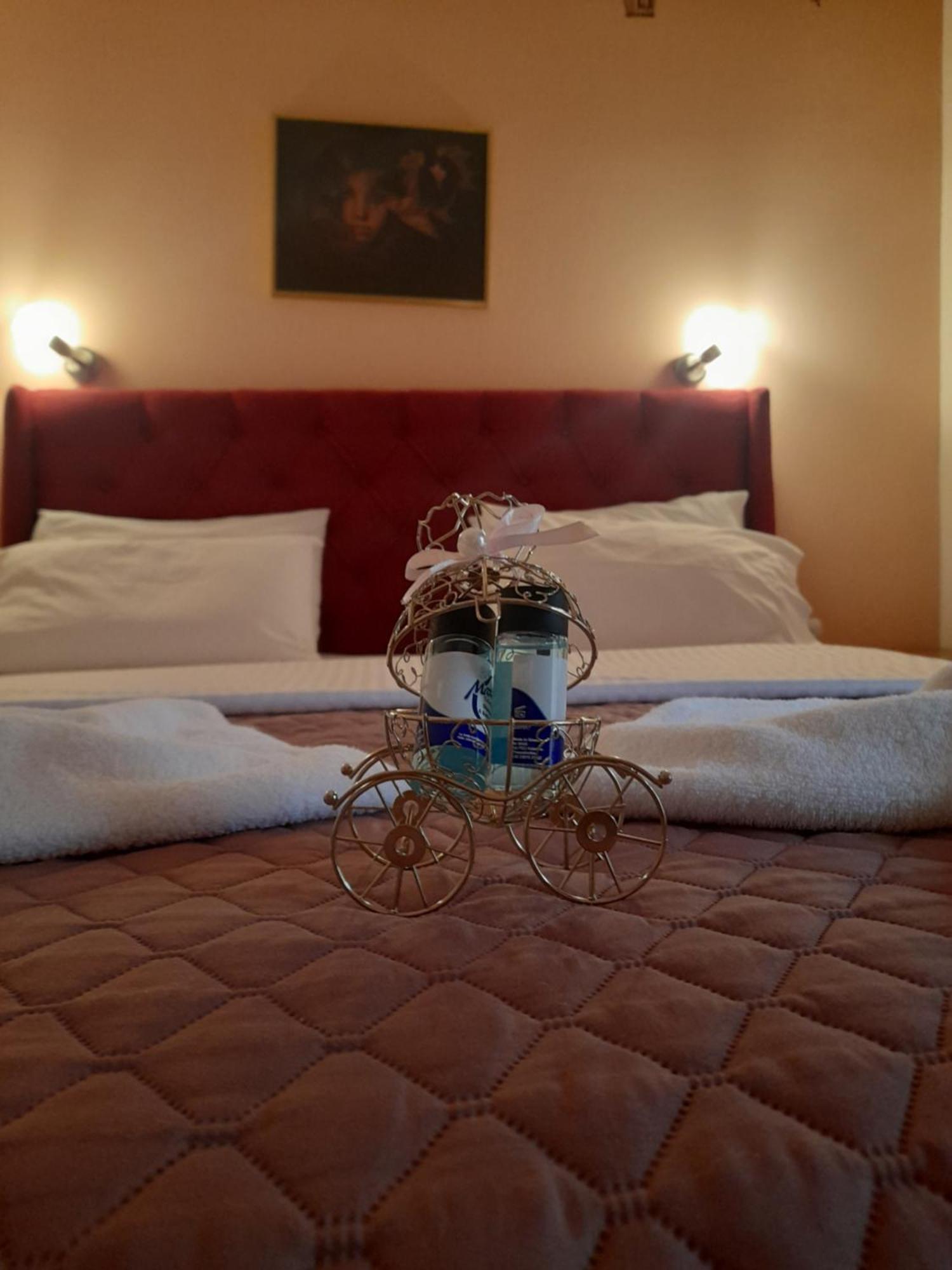 Delfini Aparthotel Akhladherí Eksteriør bilde